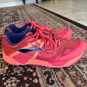 EUC Brooks Cascadia 10 Running Shoe